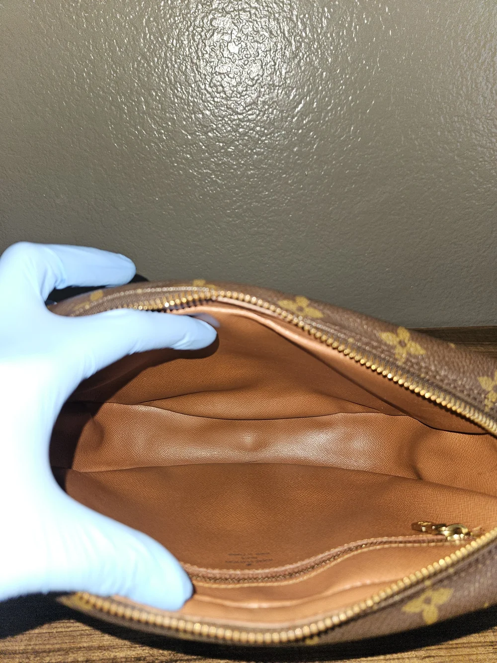 Authentic Louis Vuitton Jeune Fille Mm Monogram Canvas Crossbody - Picture 13 of 17